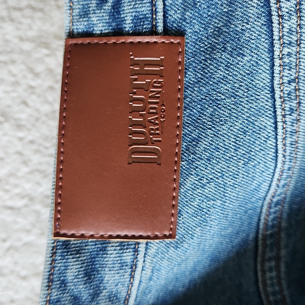 NWT Duluth Trading Co Womens Medium Wash Heritage Hi-Rise Straight Leg Jeans - Picture 8 of 9